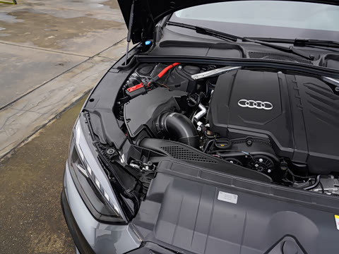 2025�� Sportback ��ذ� 40 TFSI quattro ����������