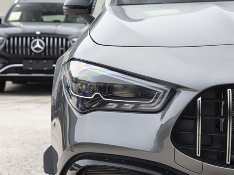 2025�� AMG CLA 45 S 4MATIC+