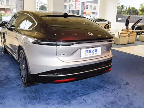 2025�� 102kWh ��ƽ���ر��