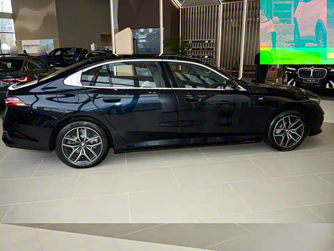 2026�� eDrive 40L M�˶���װ