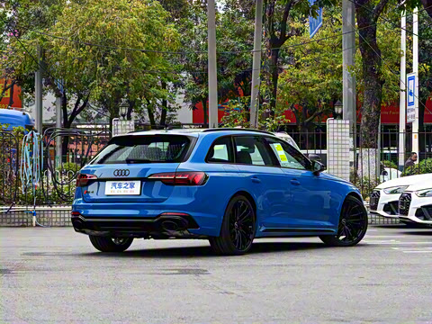 2024��  RS4 Avant ȼ���