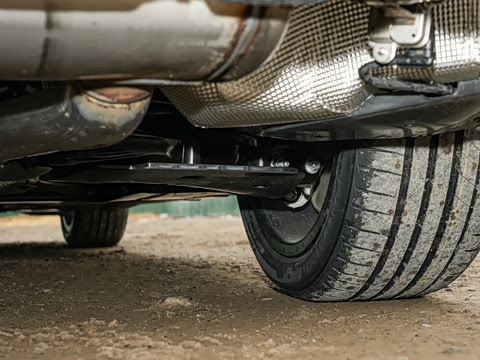 2026�� 330Li M�˶���ҹ��װ