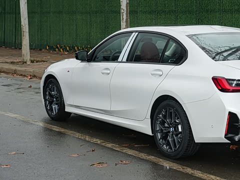 2026�� 330Li M�˶���ҹ��װ