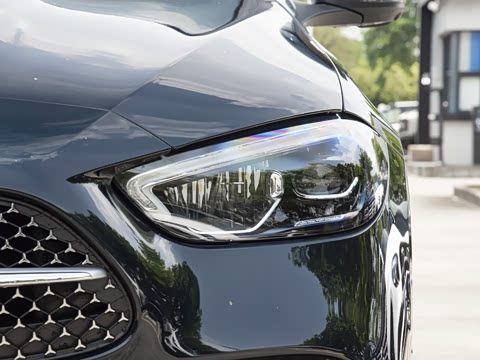 2026�� �Ŀ� C 260 L �˶��ر��
