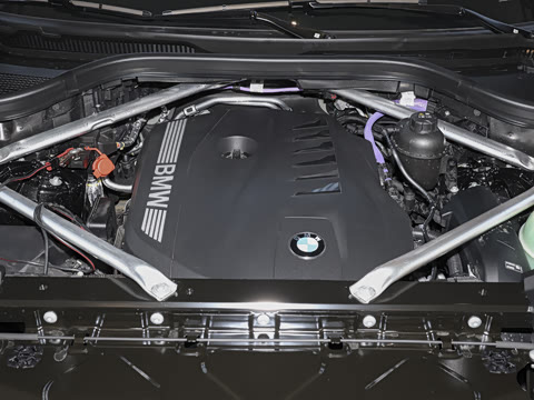 2026�� �Ŀ� xDrive 40Li M�˶���ҹ��װ