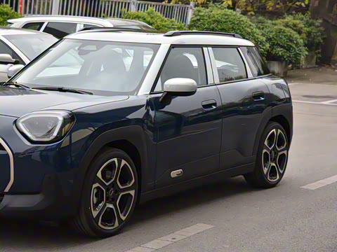 2025�� SE ������