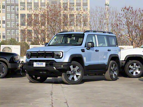 2025�� Ԫ�����а�