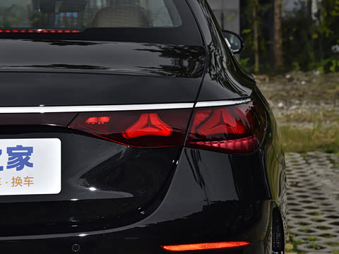 2026�� E 300 L �����˶���