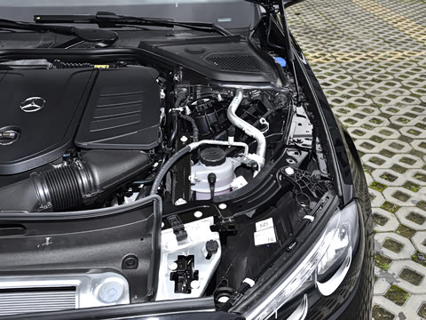 2026�� E 300 L ʱ����