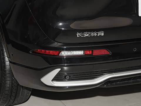 2025�� 2.0T ������ҫ��