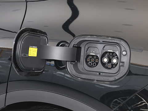 2025�� �Ŀ� 560MAX 185kW