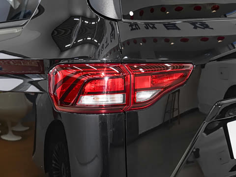 2026�� 2.0L �ֶ����ᾫӢ�� 7�� CNG