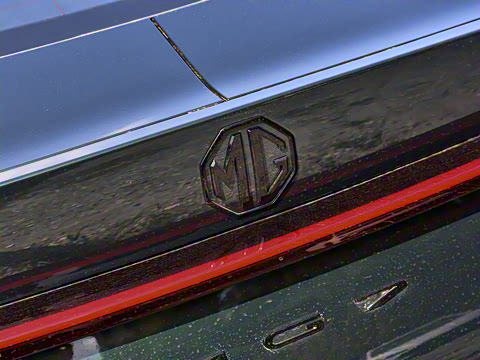 2026�� 2.0T Trophy+ �����˶���