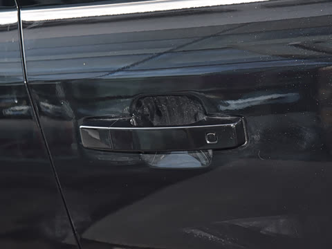 2026�� 110 3.0T P400 X-Dynamic SE