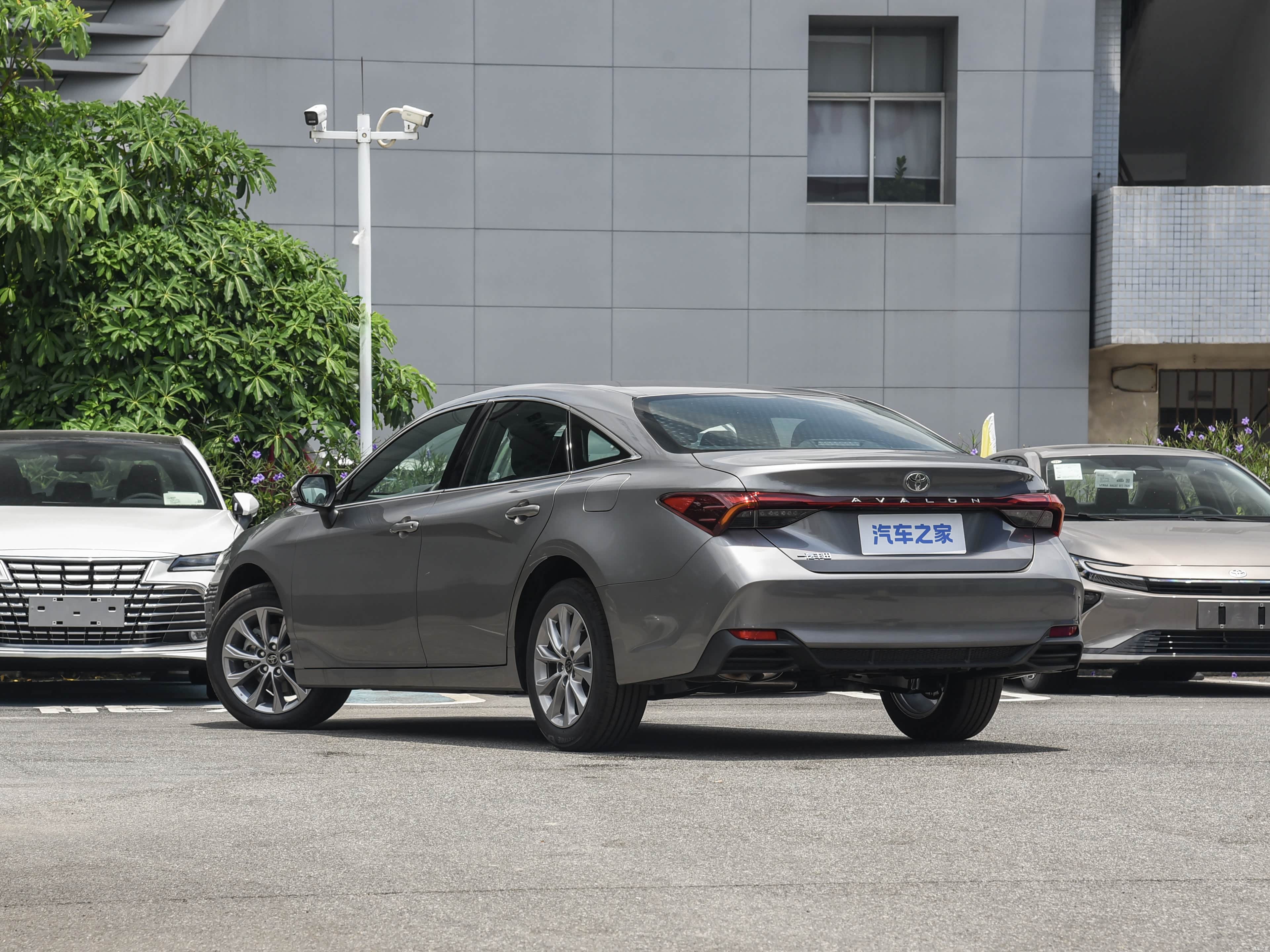 Toyota Avalon, миниатюра 5