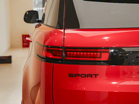 2025�� 400PS Dynamic HSE