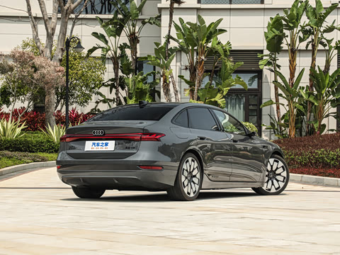 2026�� quattro Ǭ���Ǽݰ�