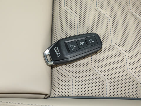 2026�� quattro Ǭ���Ǽݰ�