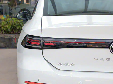 2026�� L 300TSI DSG ������