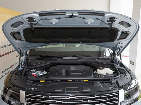 2026�� 3.0 L6 400PS AB�����