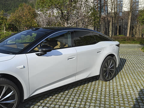 2026�� 710 Ultra�����״��