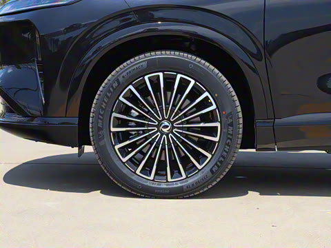 2025�� 185KM�����