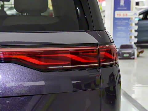 2026 DM-i 1.5T 218KM Խ