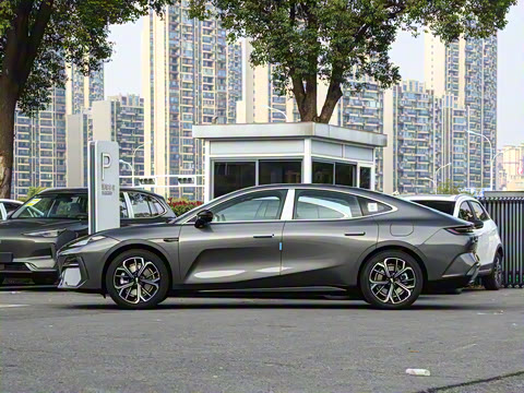 2025�� 610km ������