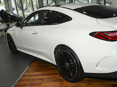 2025�� CLE 300 4MATIC �����ͽ��ܳ�