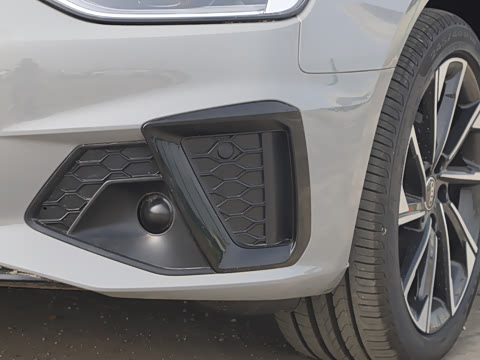 2026�� 200���������� 40 TFSI ����������