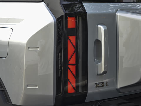 2025�� 215Զ�а�