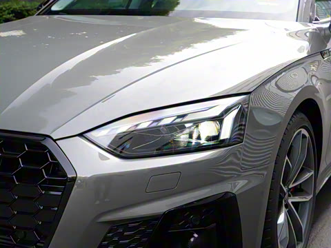 2025�� Sportback ��ذ� 40 TFSI quattro ����������