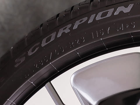 2026�� 3.0 L6 400PS AB�����