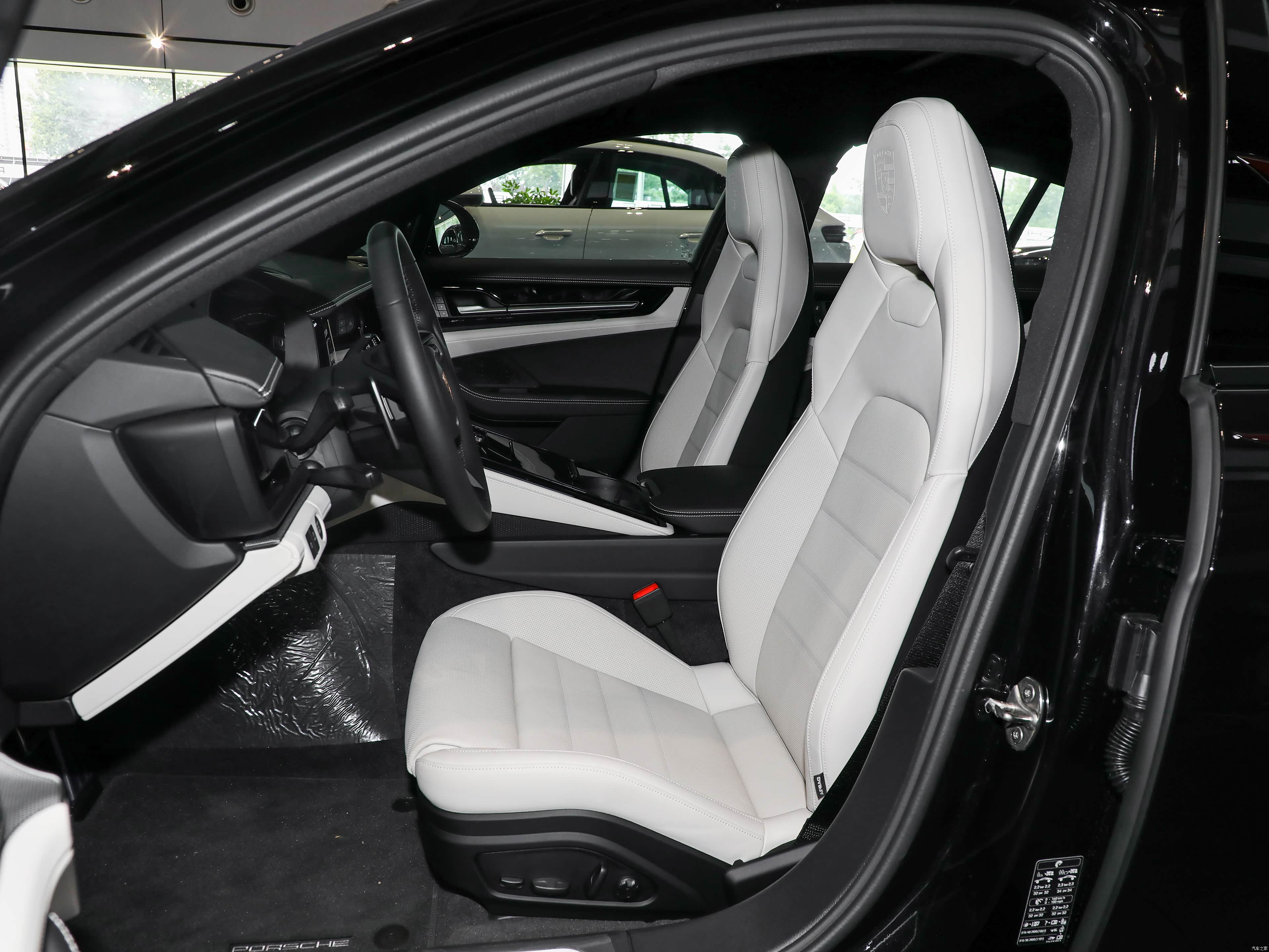 Porsche Panamera, миниатюра 22