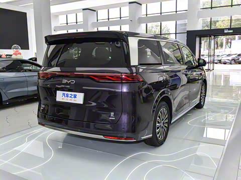 2026 DM-i 1.5T 218KM Խ