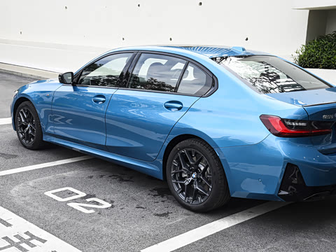 2026�� 330Li ������ M�˶���ҹ��װ