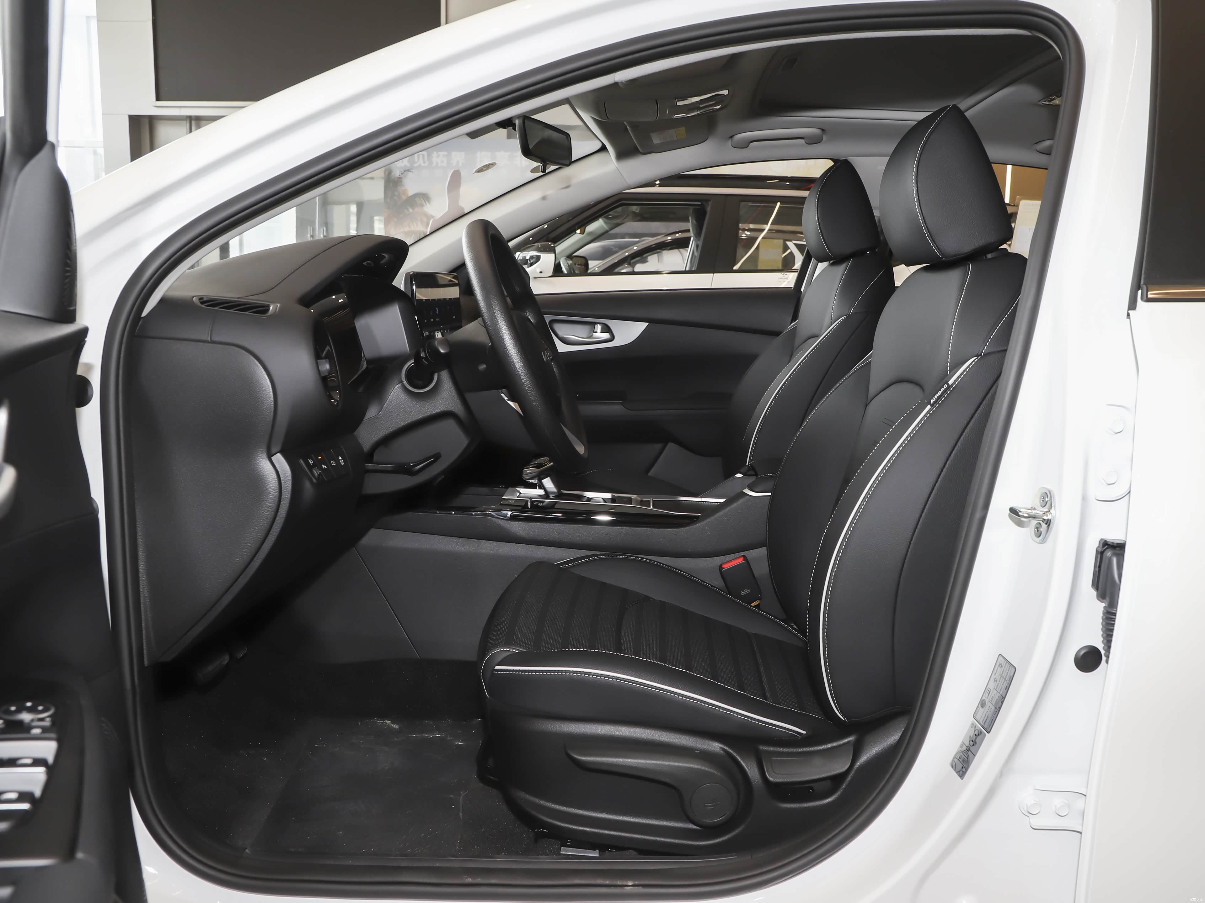 Kia K3, миниатюра 21