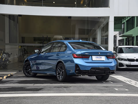 2026�� 330Li ������ M�˶���ҹ��װ