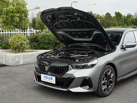 2026�� 530Li ������ M�˶���װ