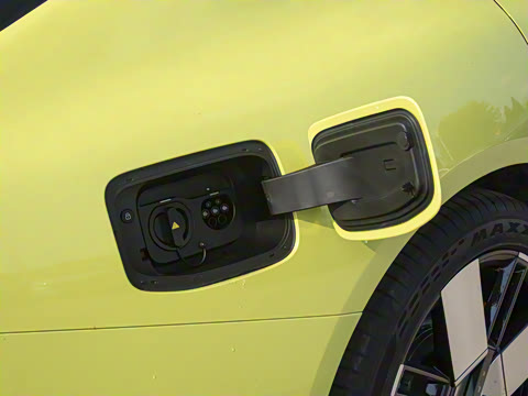 2025�� 750 ���������� Ultra