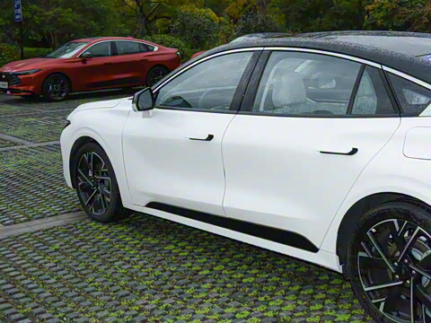 2026  2.0T  EcoBoost  