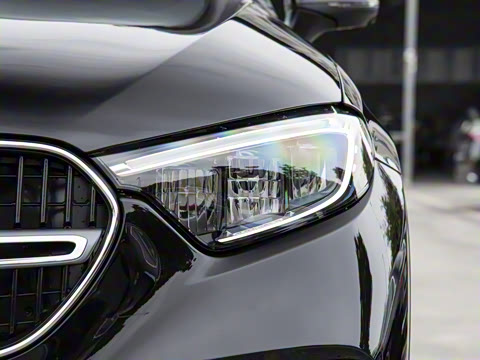 2026�� GLC 260 L 4MATIC ������