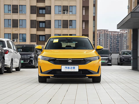 2025�� HATCHBACK 240TURBO �ֶ��ھ���