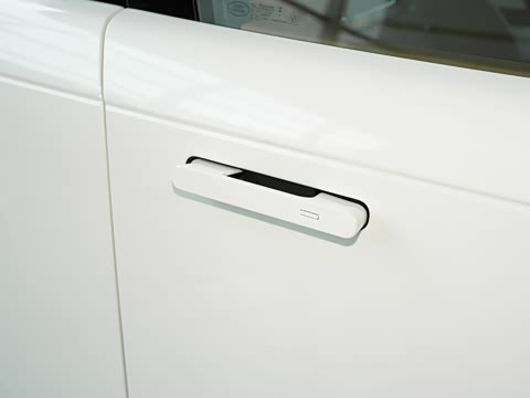 2024�� 4.4 V8 SV���ٴ����ӳ��� 4��