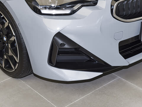 2026�� 225i M�˶���ҹ��װ