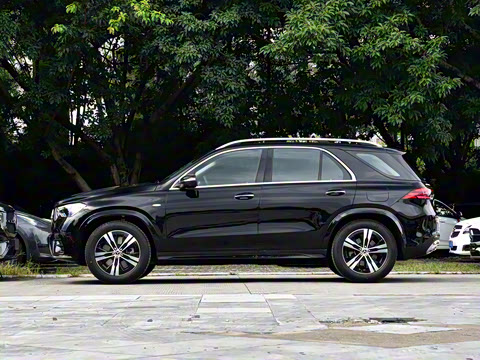 2025�� �Ŀ� GLE 400 e 4MATIC