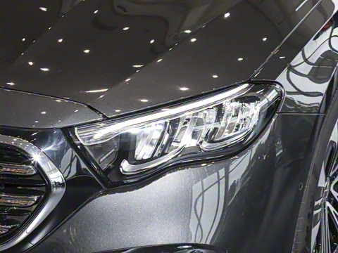 2025�� �Ŀ� E 300 L ������