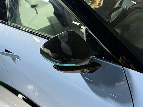 2025�� 750 ���������� Ultra