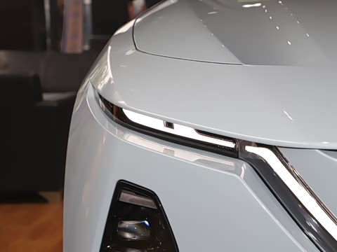 2025�� ����200 Pro