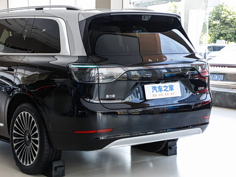 2025�� ���� Ultra�� 52kWh 6���棨896�߼����״